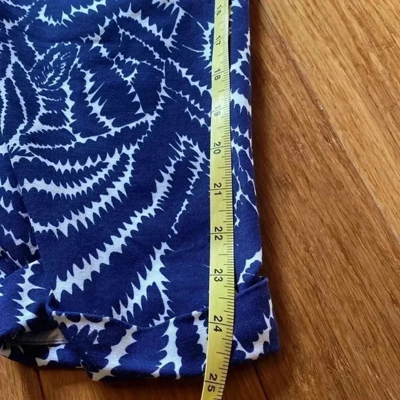 Lilly Pulitzer women’s pants - size 4 - blue/white - pockets - folded hem - Picture 8 of 8